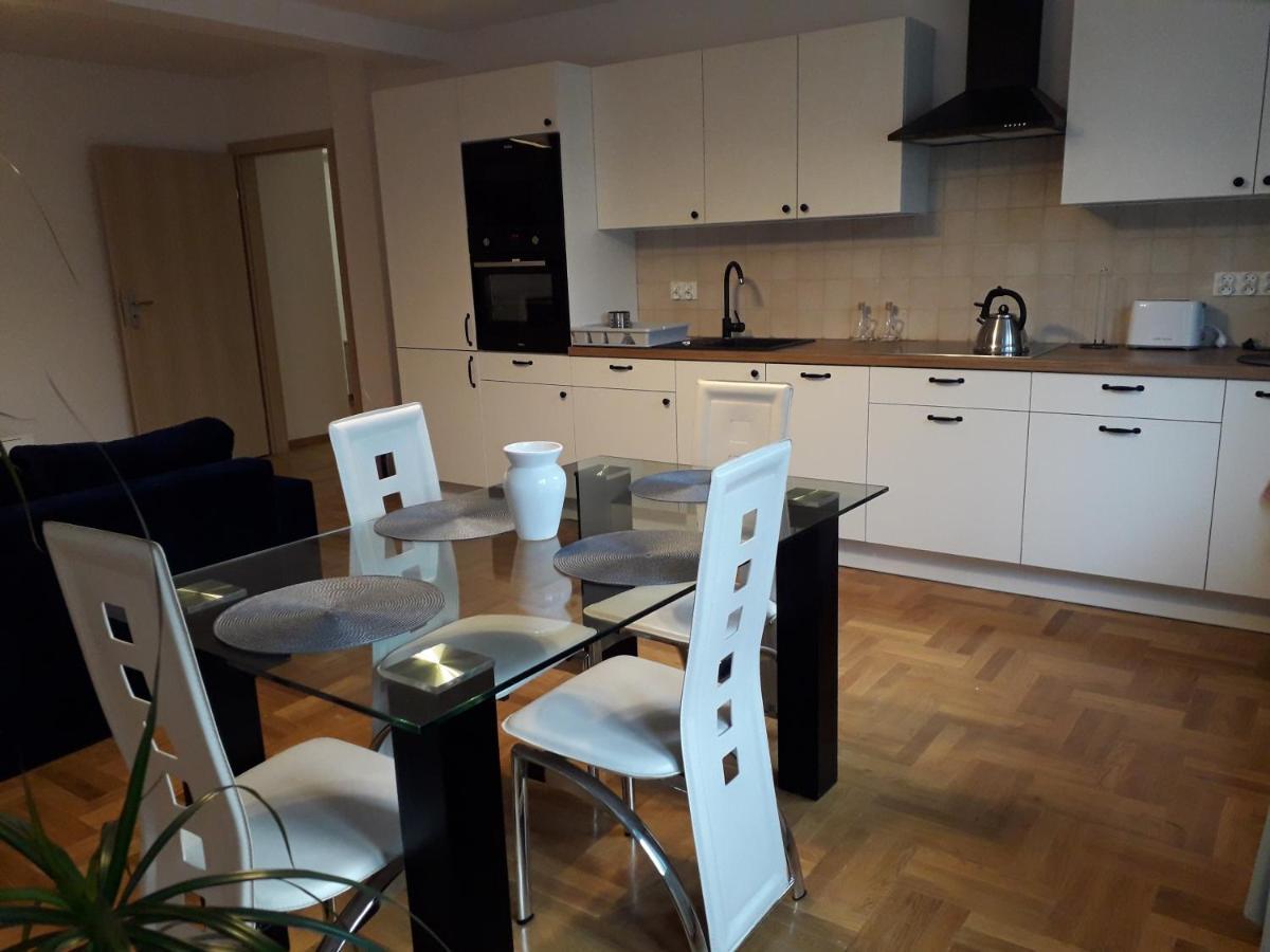 Apart- Salon Z Aneksem Kuchenym, 2 Sypialnie, Lazienka Szczecin Exterior foto