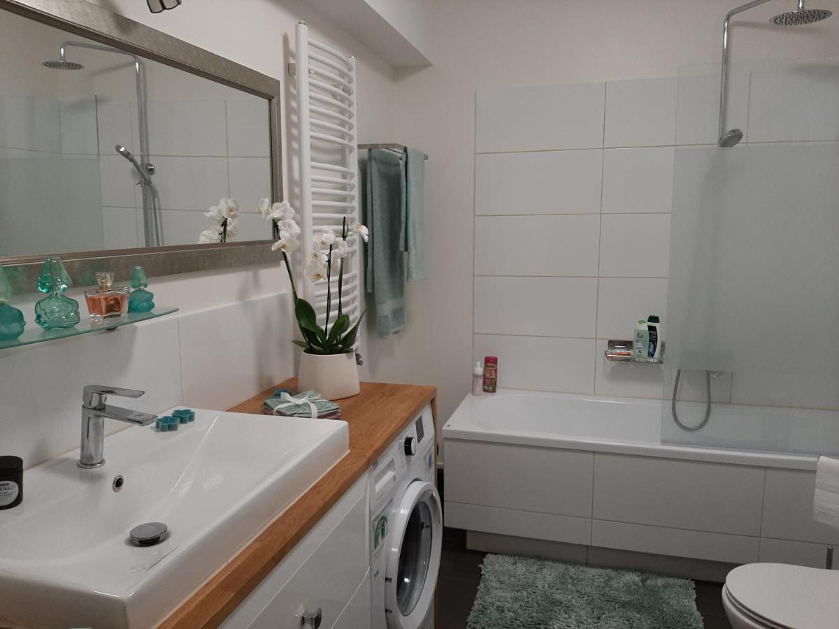 Apart- Salon Z Aneksem Kuchenym, 2 Sypialnie, Lazienka Szczecin Exterior foto